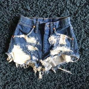 Women’s distressed wrangler shorts